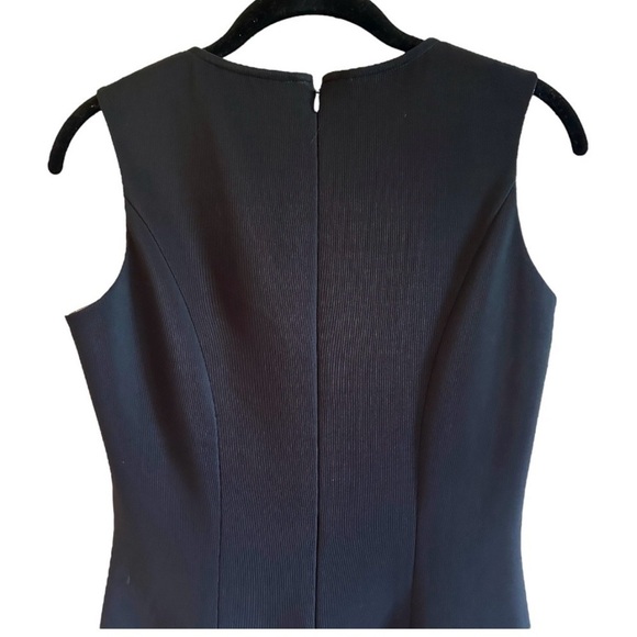 LINDA SEGAL, WOMENS BLACK PENCIL DRESS WITH FLORAL LINING. SIZE 4 - Picture 5 of 7